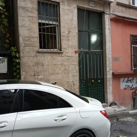 Guenluek Kiralik * Istanbul